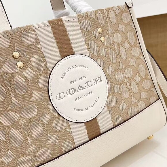 Coach canvas tote bag size 30*22*13cm - Picture 6 of 9